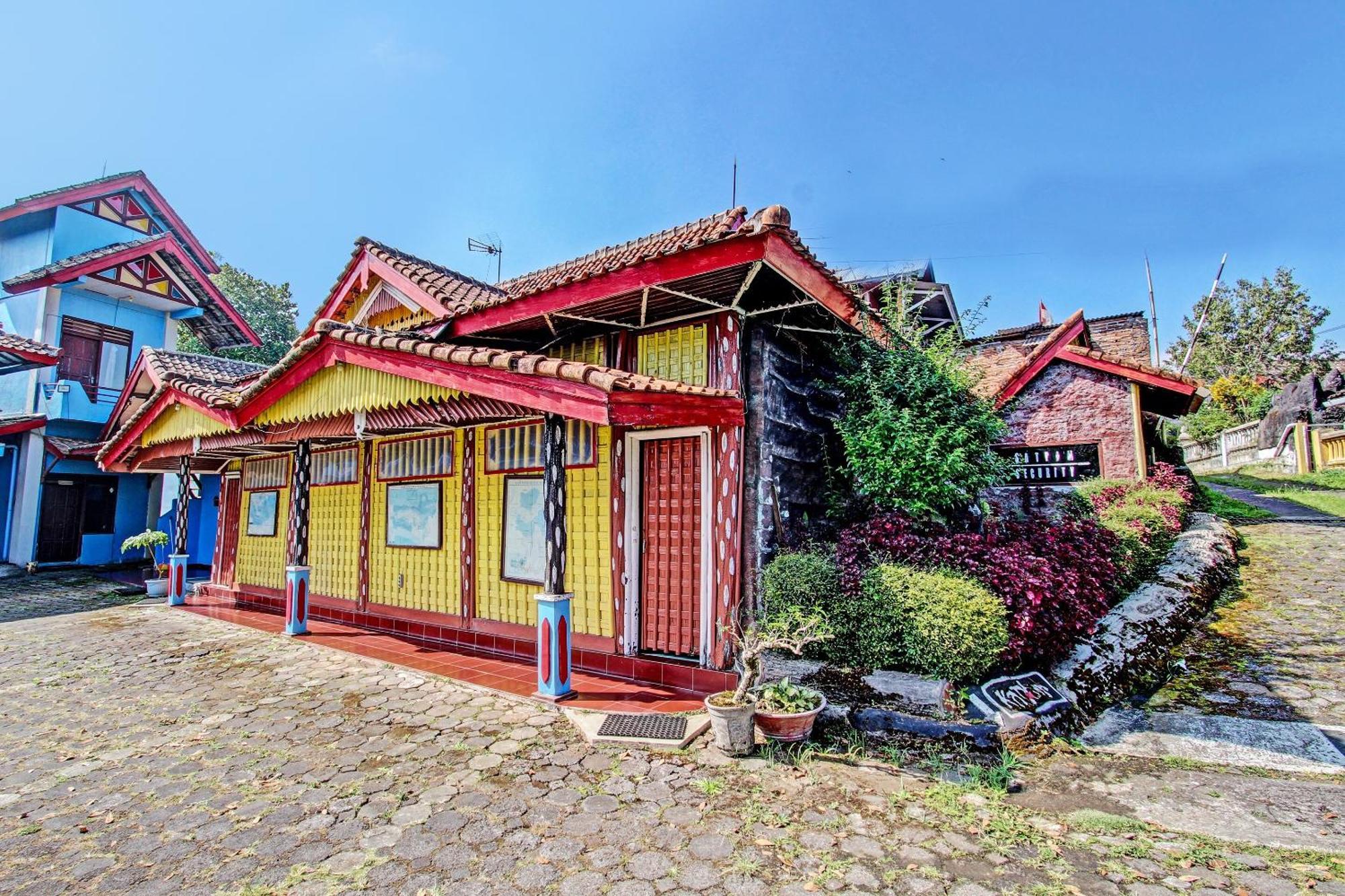 Capital O 91644 Loka Hause Hotel Salatiga Eksteriør billede