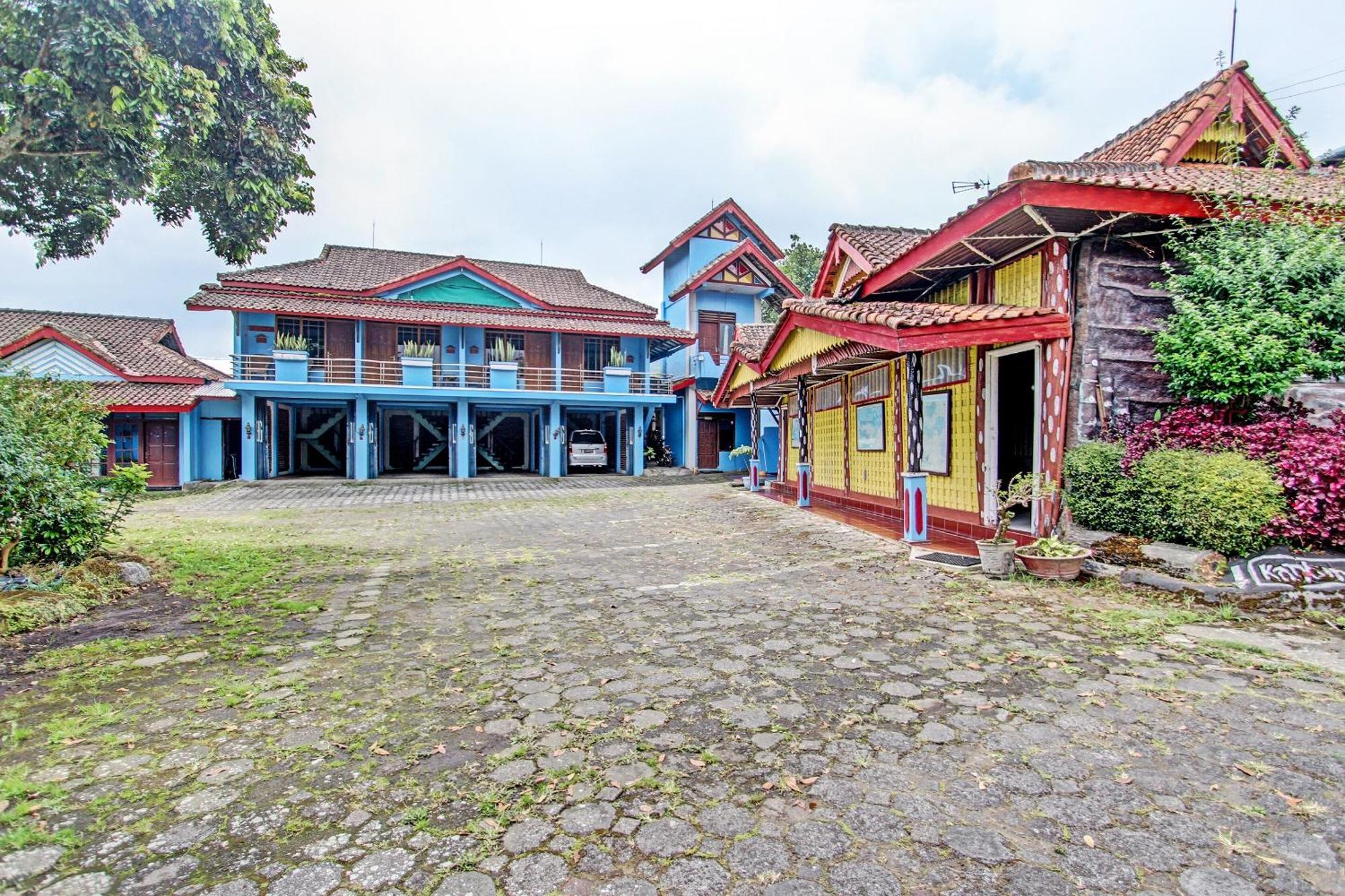 Capital O 91644 Loka Hause Hotel Salatiga Eksteriør billede